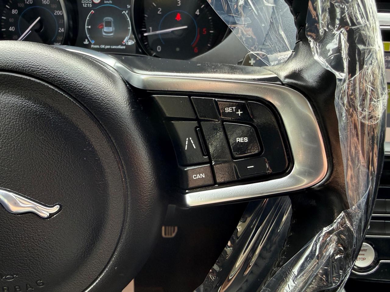 Jaguar F-Pace 2.0 D 180 CV AWD aut. Prestige