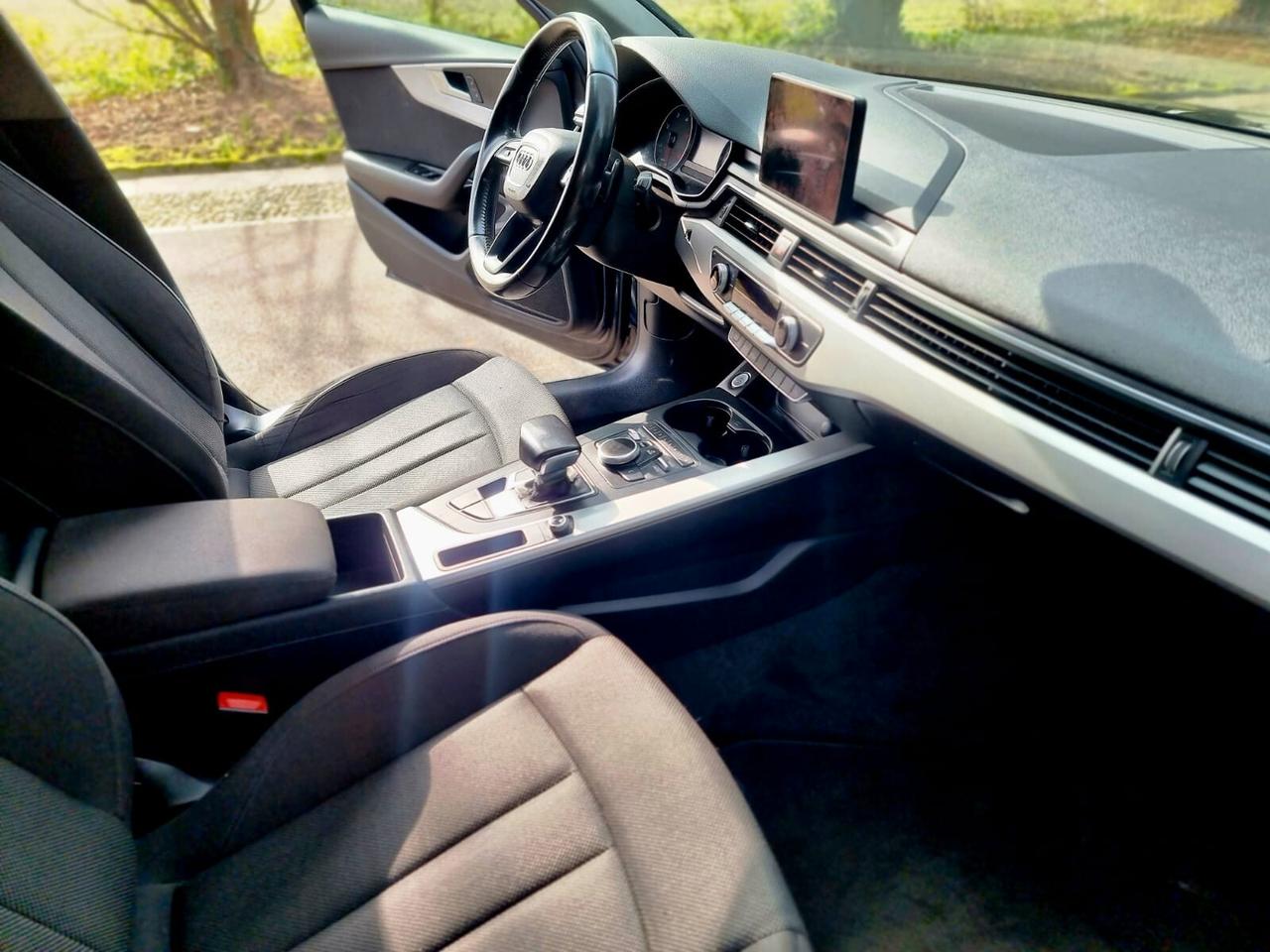 Audi A4 Avant 2.0 TDI 150 CV clean diesel quattro