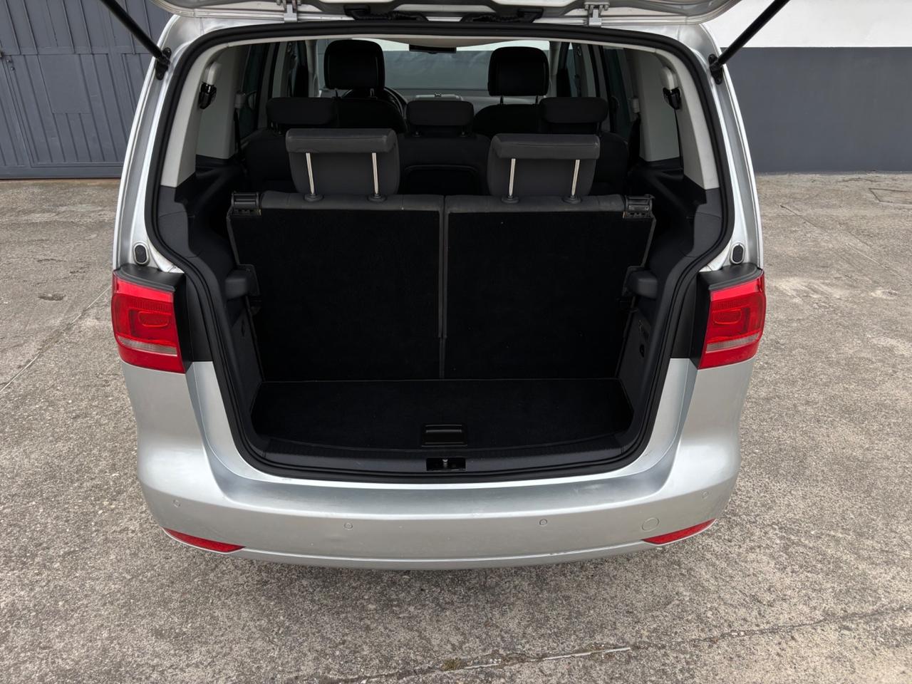Volkswagen Touran 1.6 TDI DSG. 7 POSTI. Garanzia