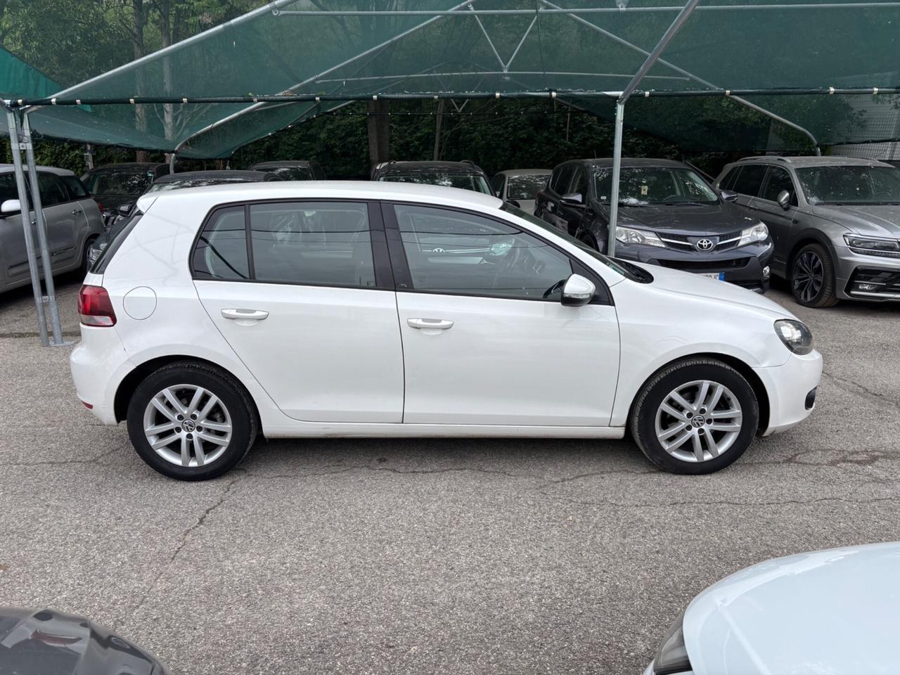 Volkswagen Golf 1.6 TDI 5p. Highline OK NEOPATENTATI