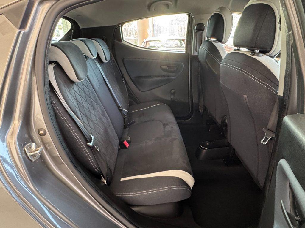 LANCIA Ypsilon 1.2 69 CV 5 porte GPL Ecochic Platinum