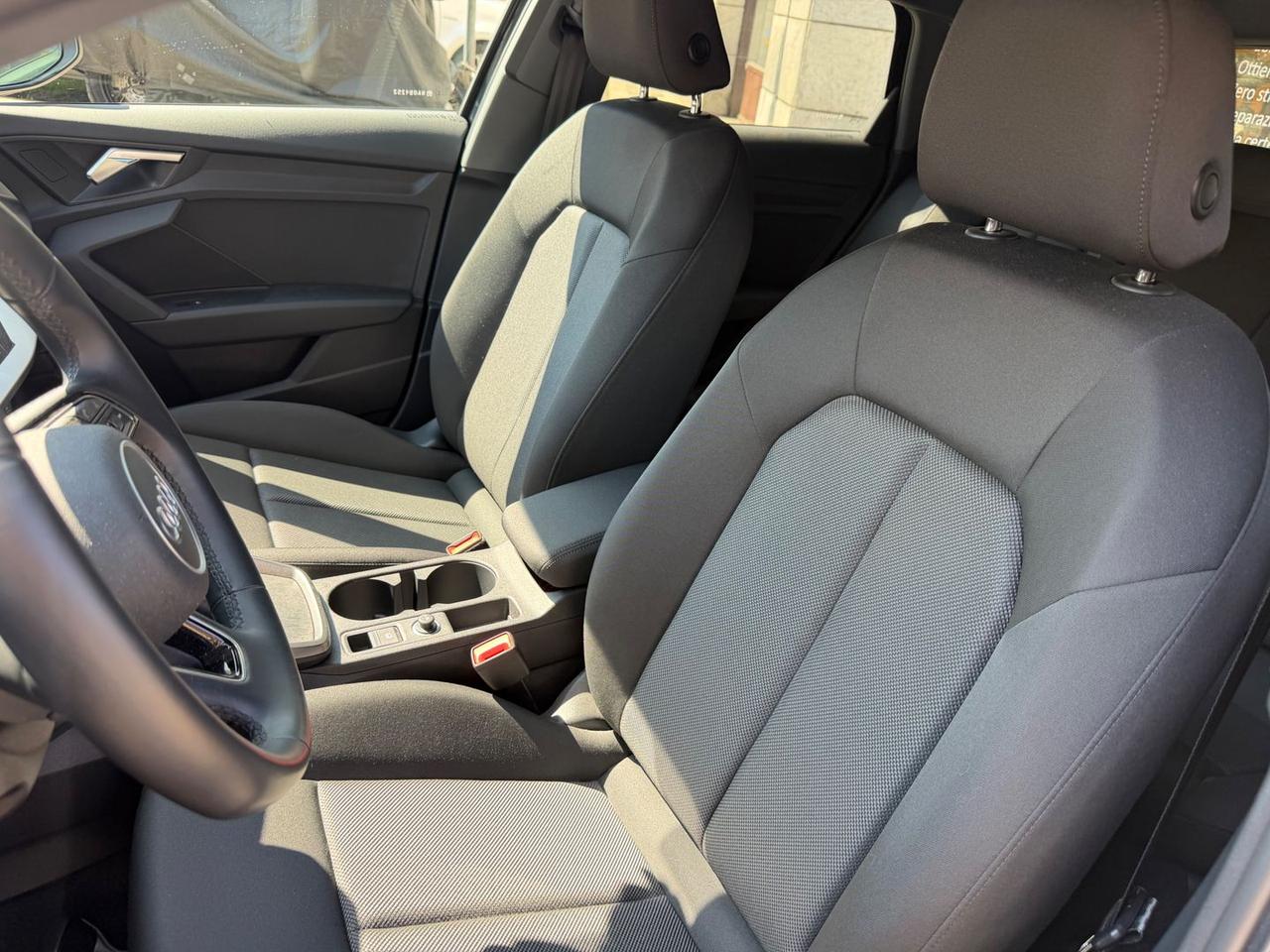 Audi A3 1.5 35 TFSI Business #10780