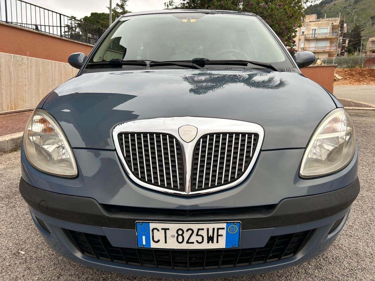 Lancia Ypsilon 1.2 benz. Ideale per neopatentati