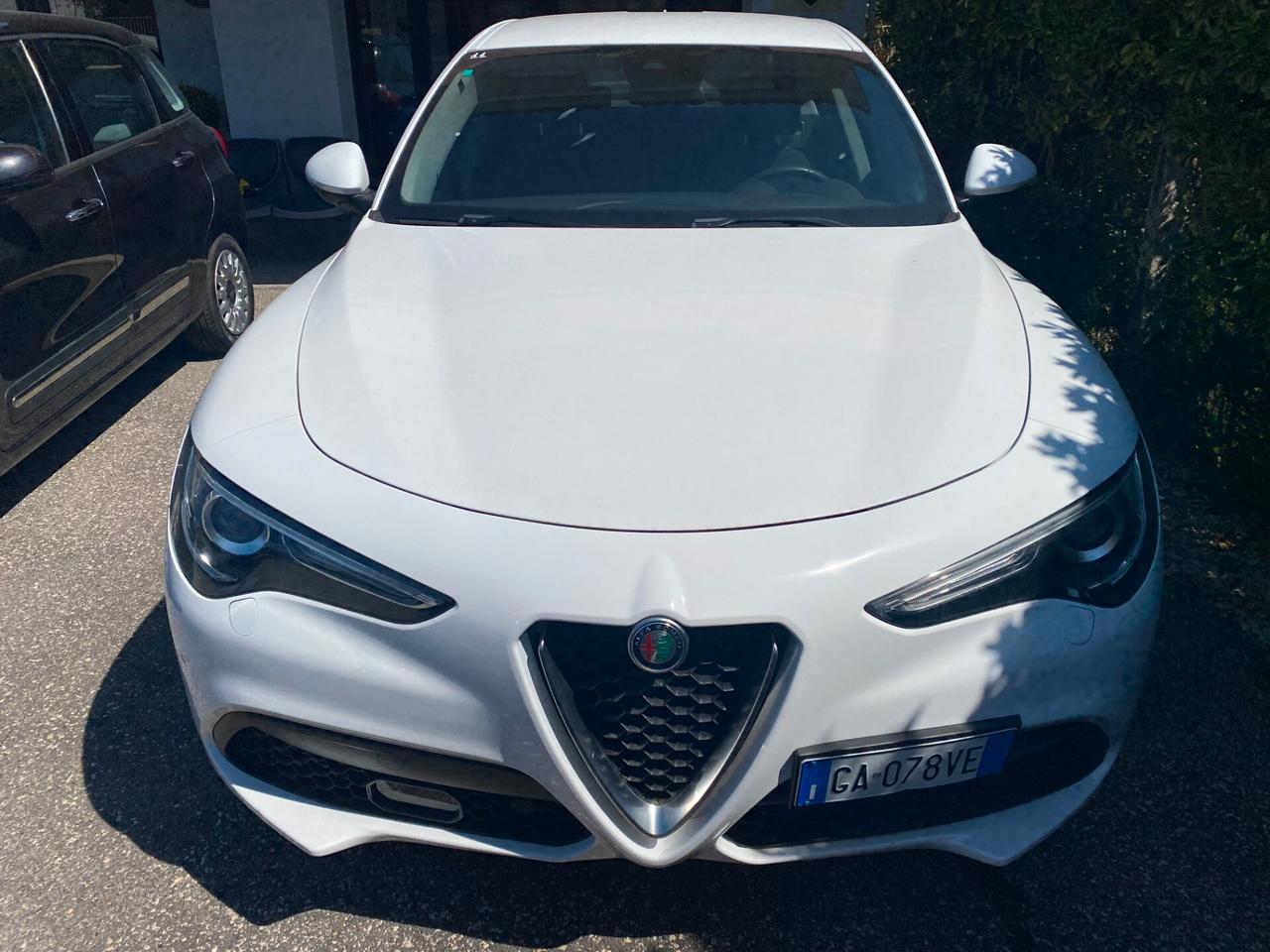 Alfa Romeo Stelvio 2.2 T-diesel AT8 Q4 190cv Business
