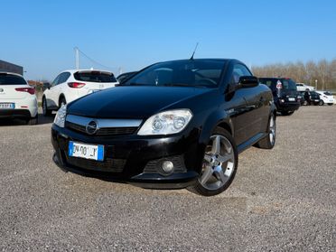 Opel Tigra TwinTop 1.4 16V Sport
