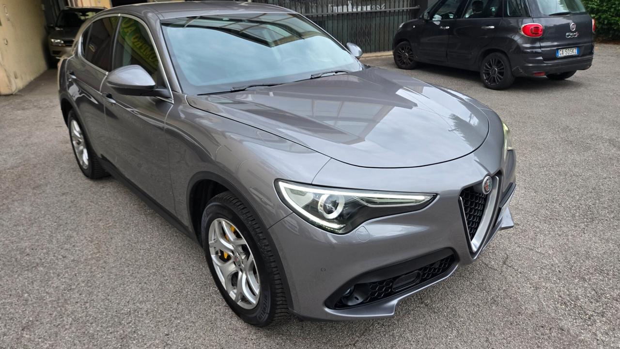 Alfa Romeo Stelvio 2.2 Turbodiesel 210 CV AT8 Q4 Executive