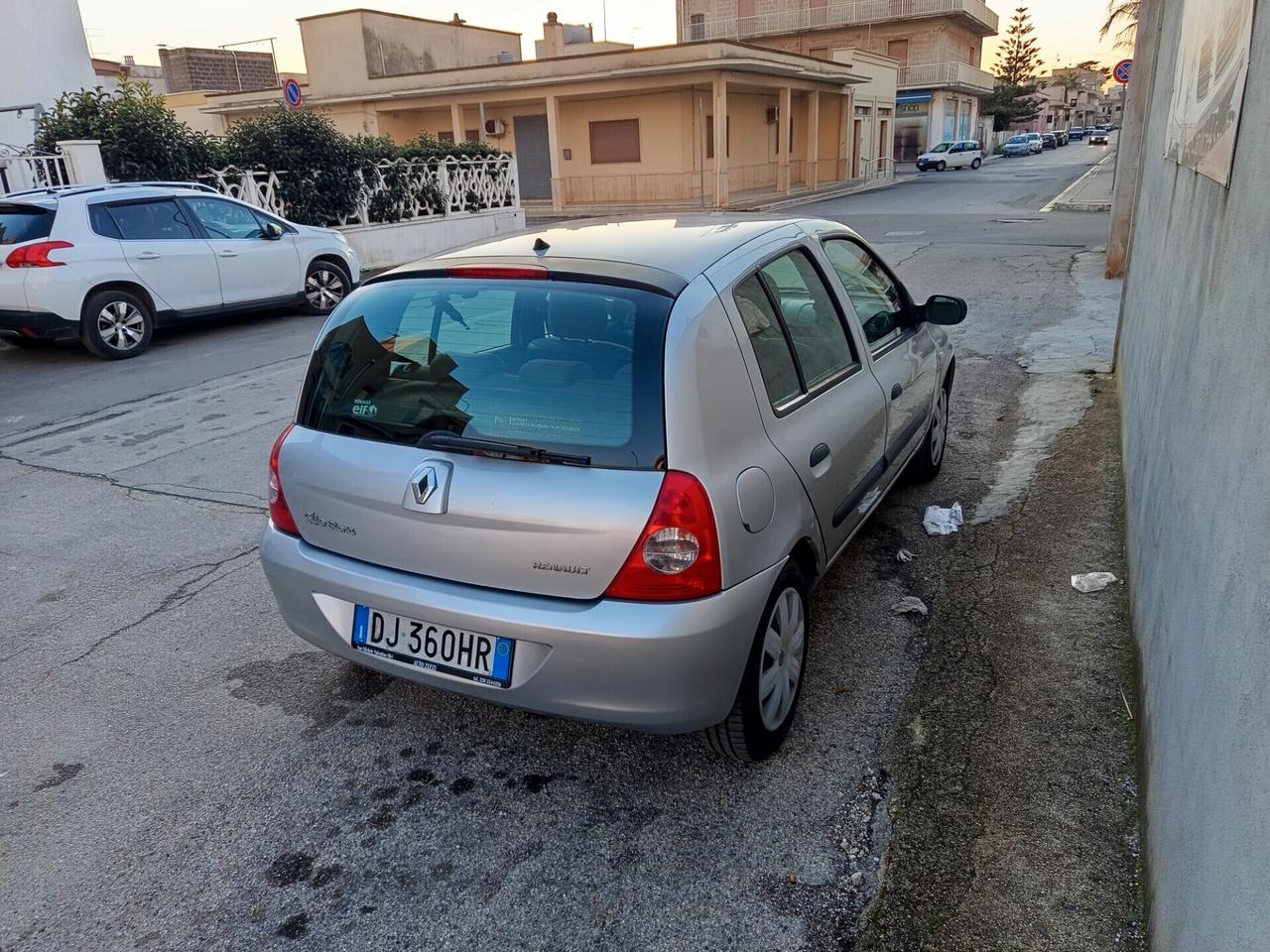 Renault Clio Storia 1.2 5 porte GPL Confort