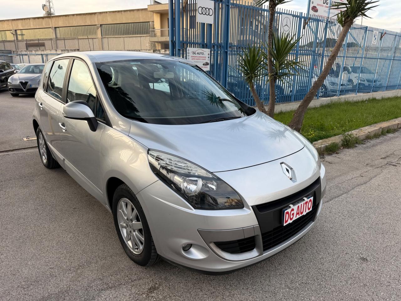 Renault Scenic 1.5 dci 110 cavalli 2011