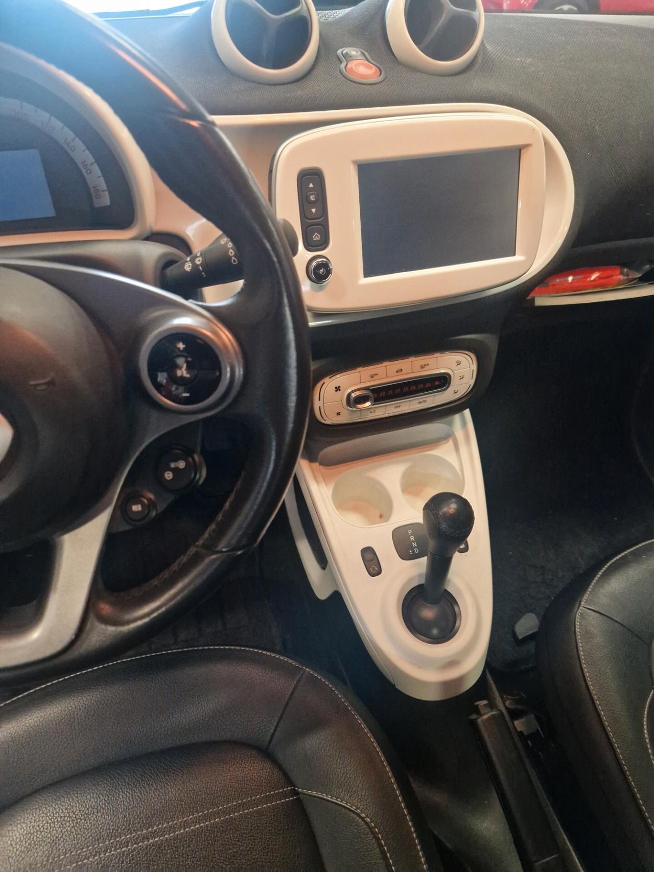 Passion cabrio strafull pelle navi telecamera sensori