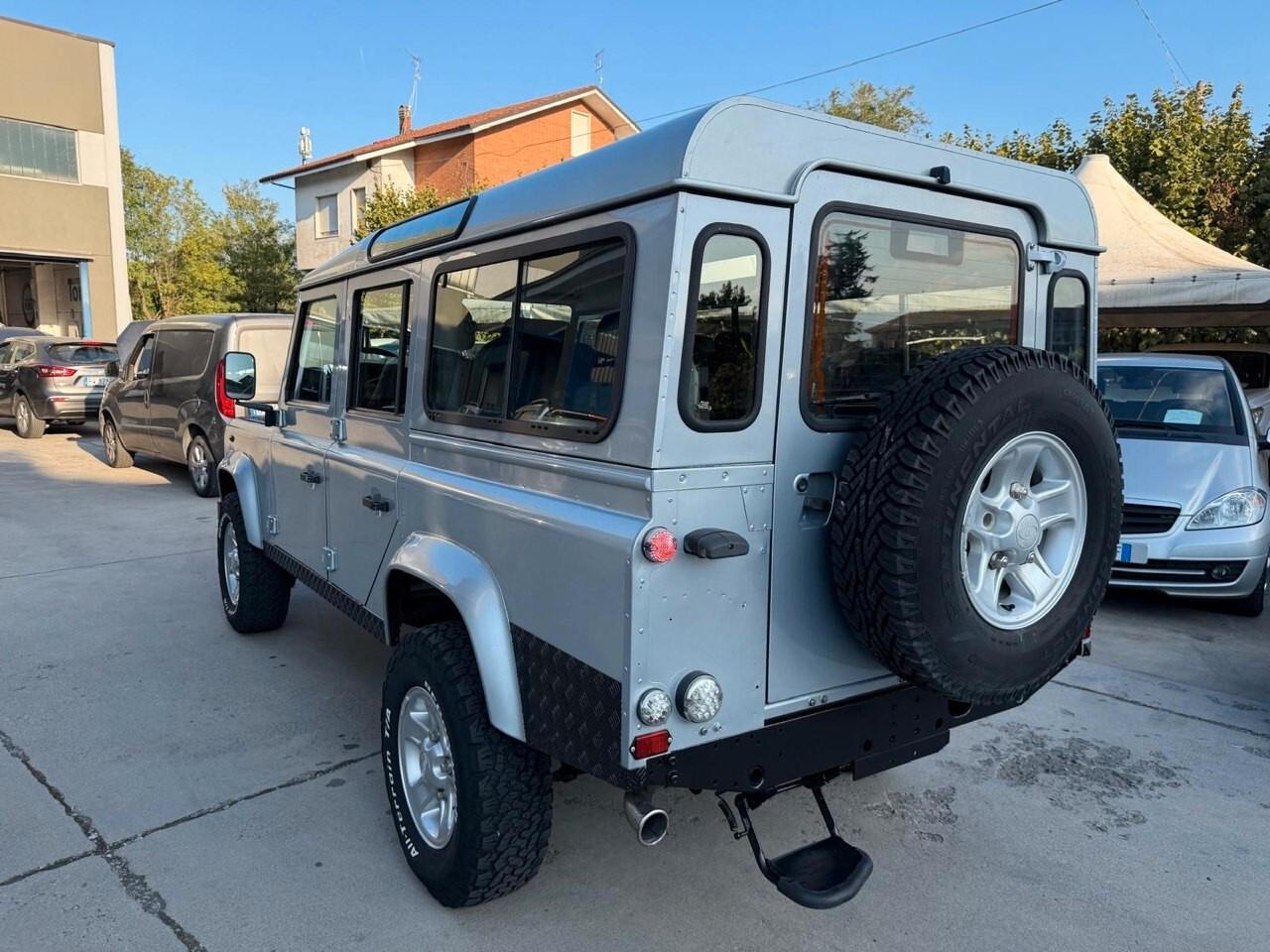 Land Rover Defender 110 2.4 TD4 Station Wagon N1