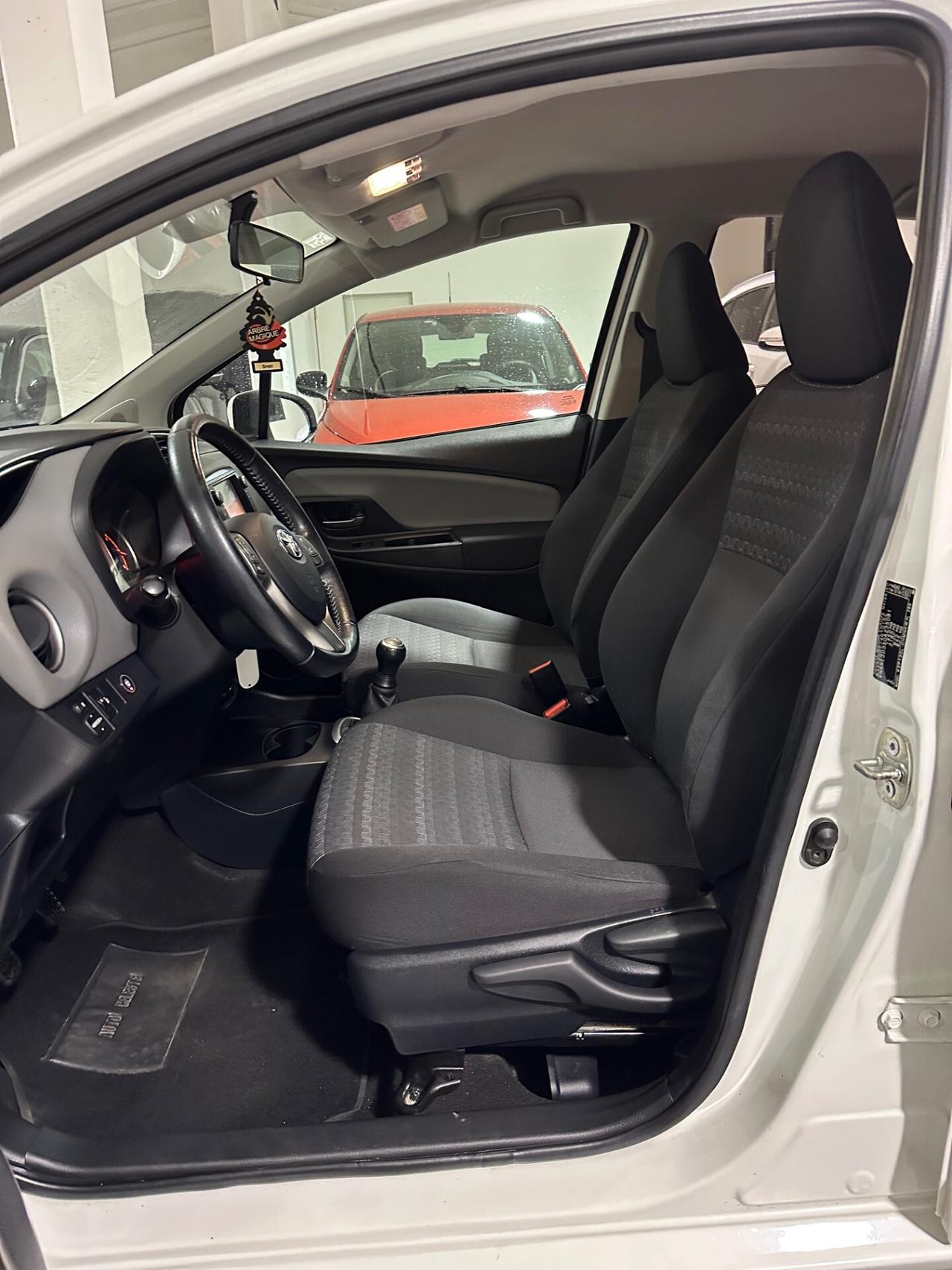 Toyota Yaris 1.0 5 porte Lounge