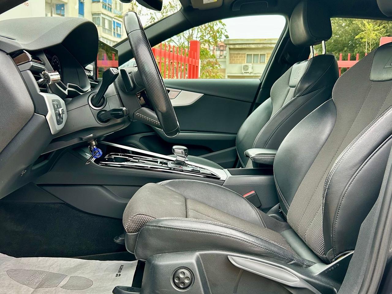 Audi A4 2.0 40 TDI S Line #7401