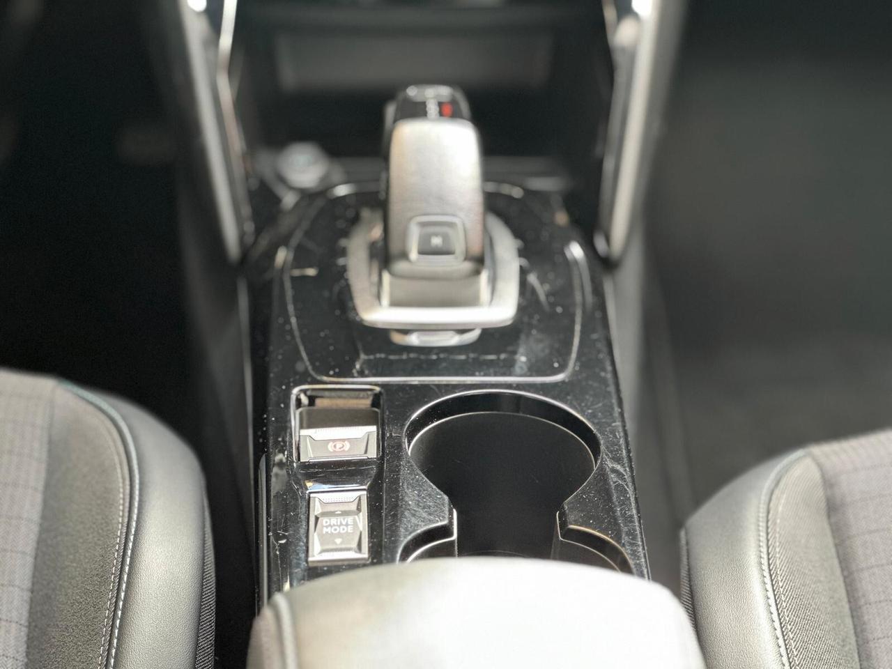 Peugeot 2008 BlueHDi 130CV EAT8 Allure Pack