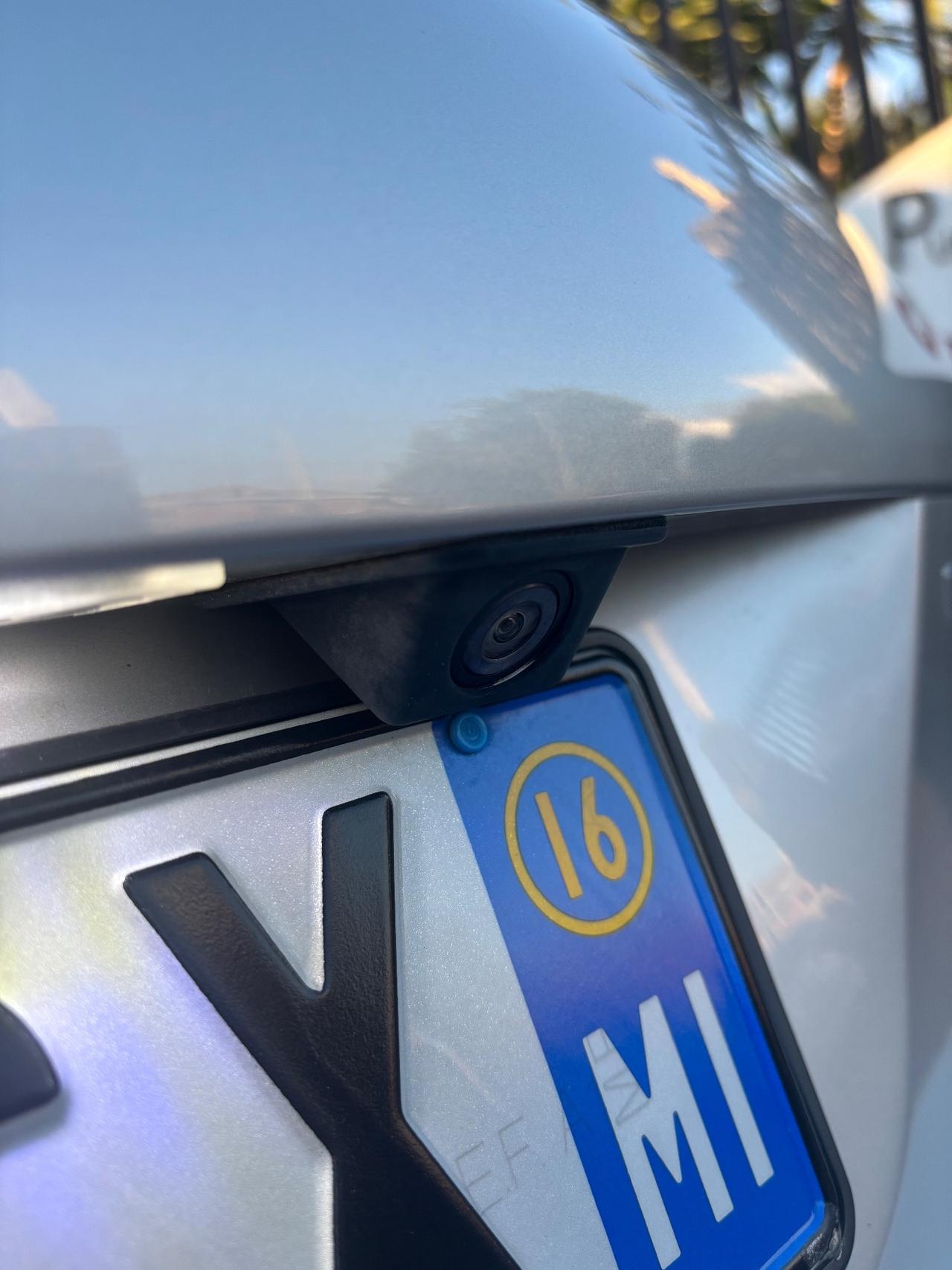 Peugeot 208 1.2 benzina 82cv 5p limited edition