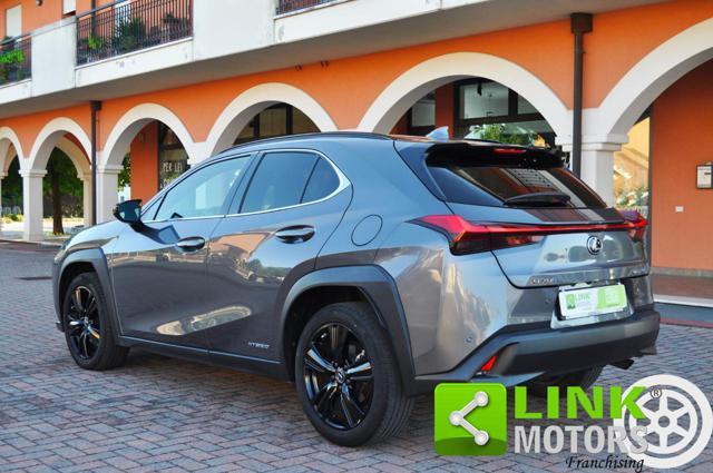 LEXUS UX 250h Hybrid Midnight Edition