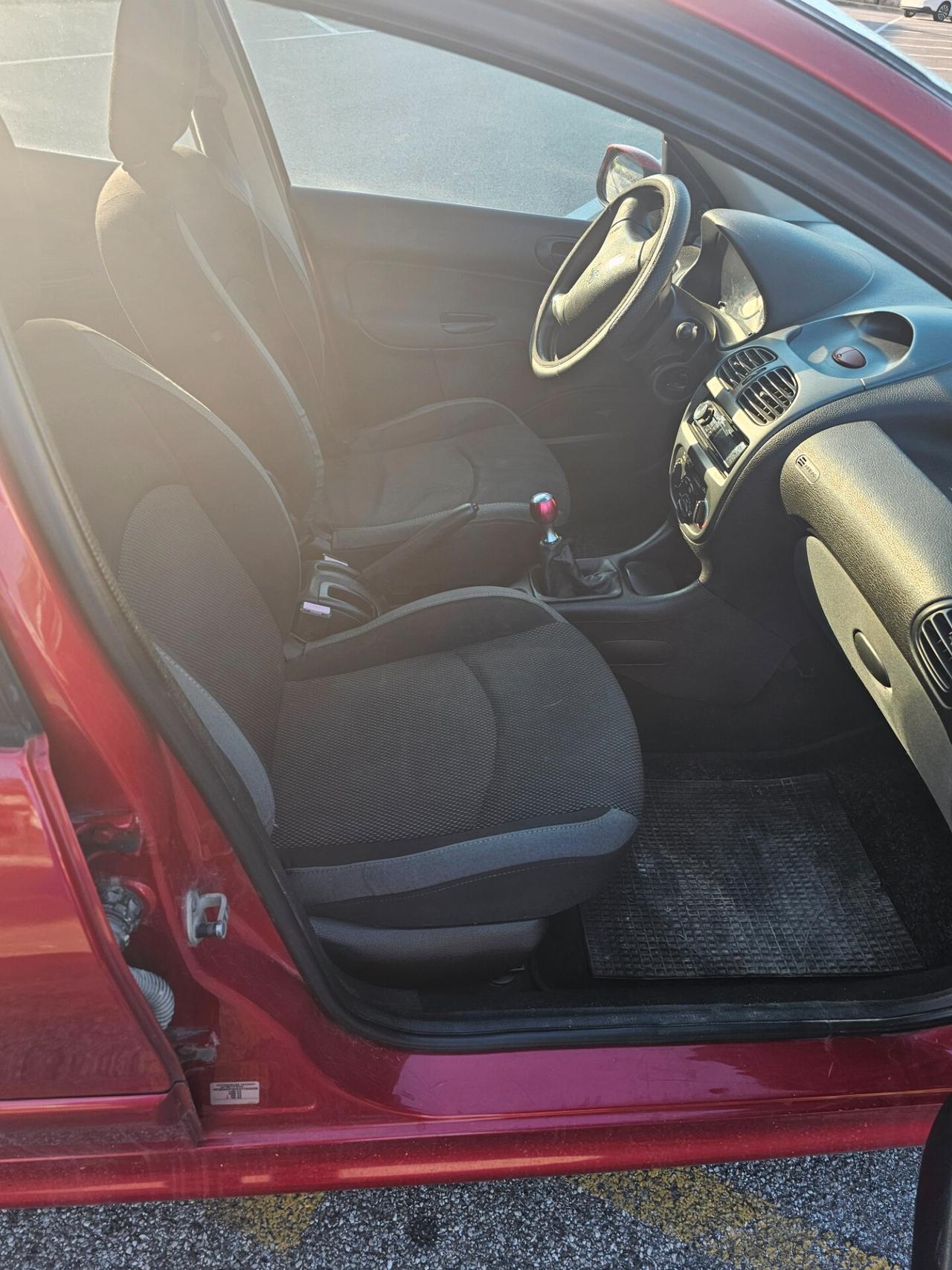 Peugeot 206 1.4 5p. Enfant Terrible