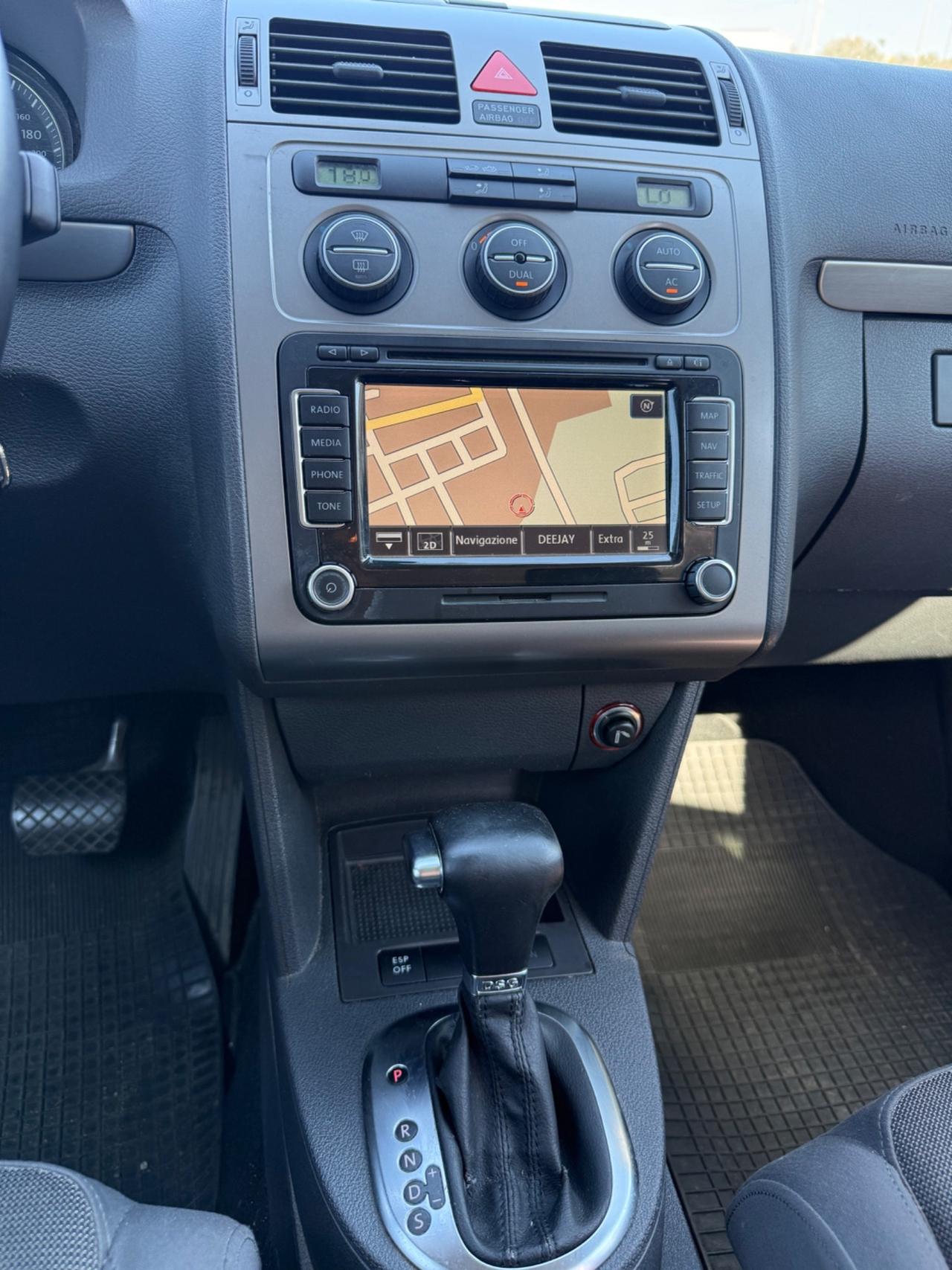 Volkswagen Touran 7 POSTI ,2.0 TDI 170CV DSG Highline,Cambio Automatico,Navigatore,Climatronic,ecc.