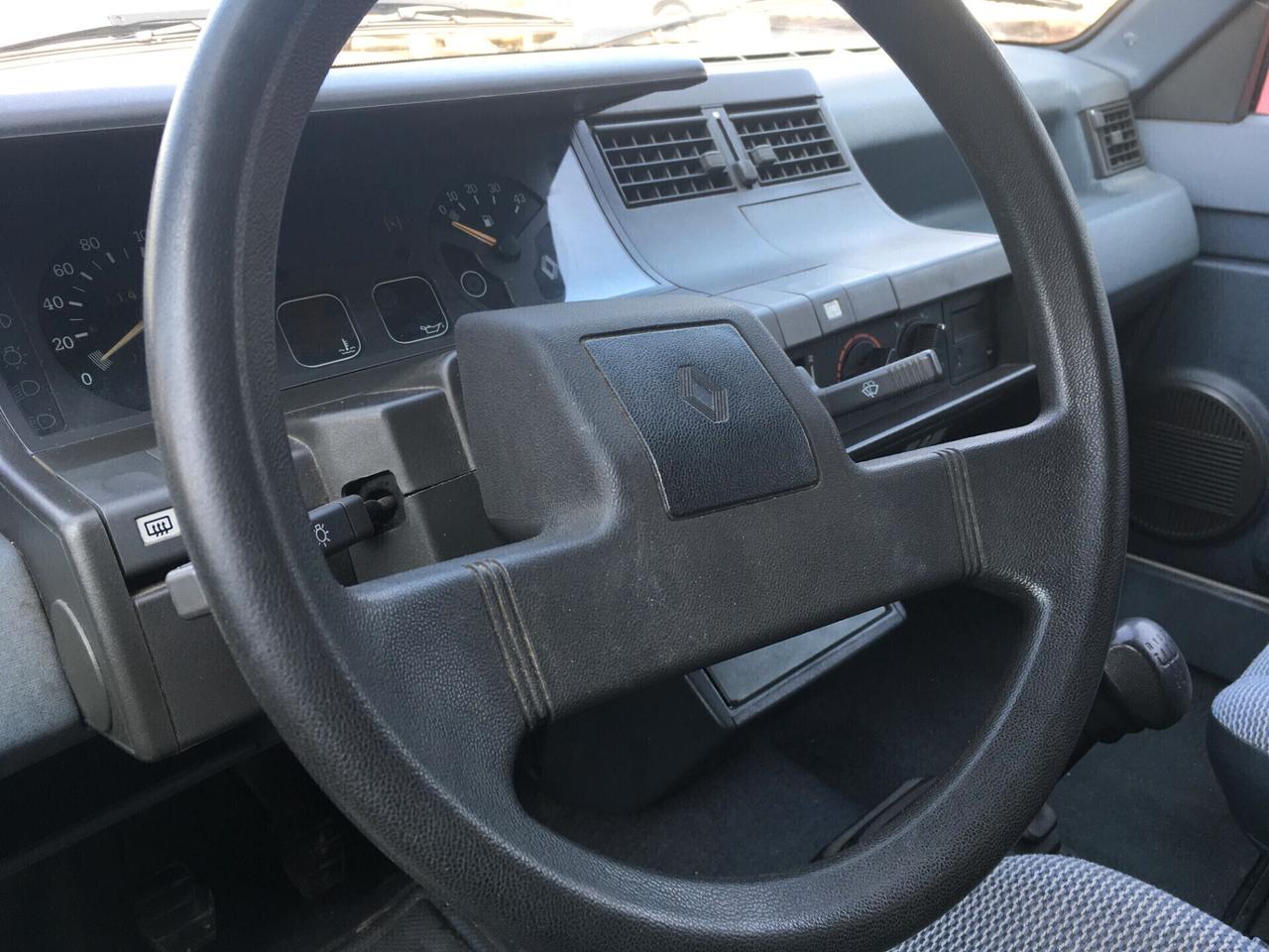 Renault R 5 GTL, ESENTE BOLLO, ASSICURAZIONE E PASSAGGIO RIDOTTI