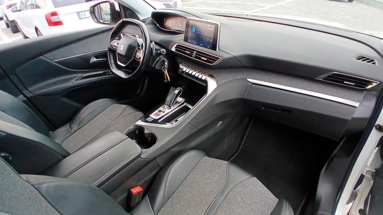 Peugeot 5008 BlueHDi 130 S&S Business