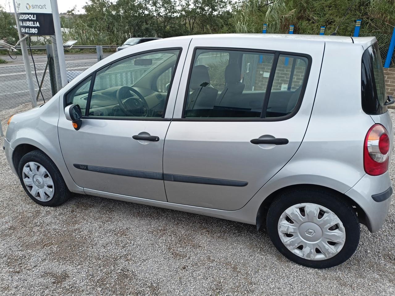 Renault Modus 1.2 16V Saint Tropez