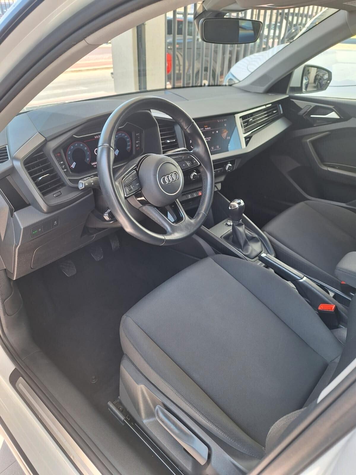 Audi A1 citycarver 30 TFSI Admired 2021