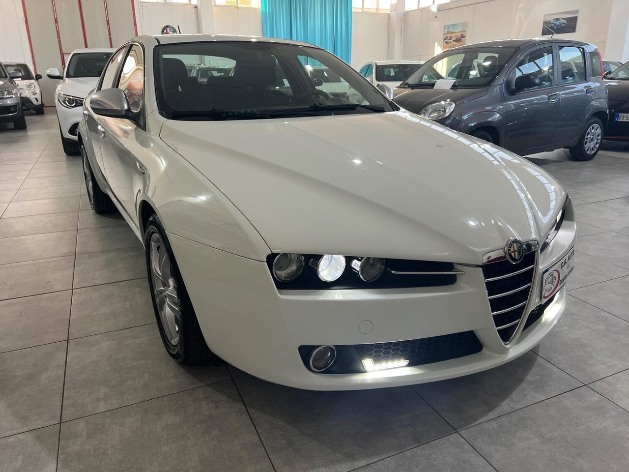 Alfa Romeo 159 2.0 136 CV - DISTINCTIVE - 2011