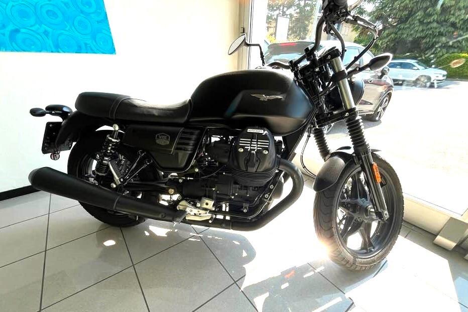 Moto Guzzi V7 III Stone 750 51 CV