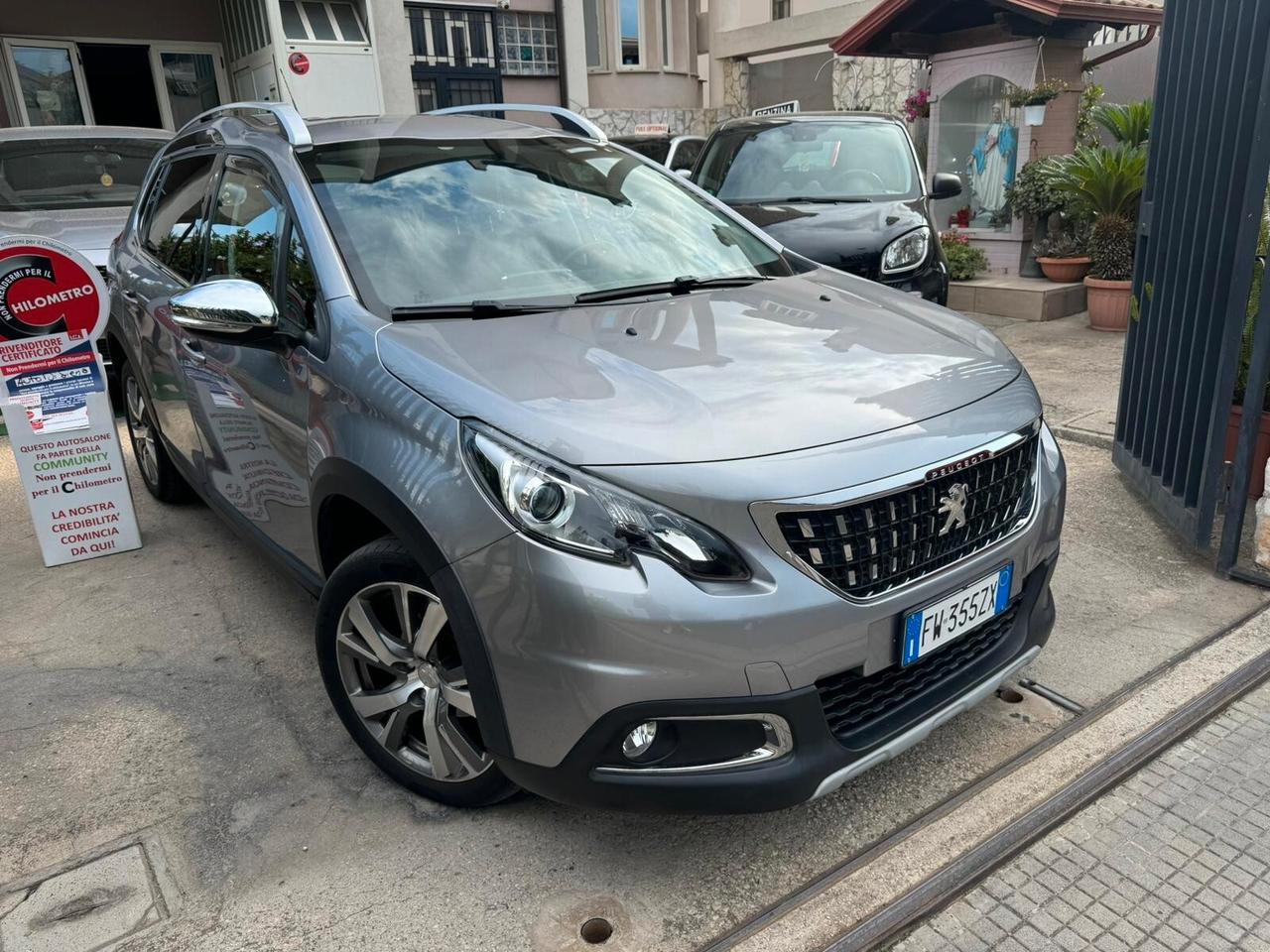 Peugeot 2008 BlueHDi 100 S&S Black Matt