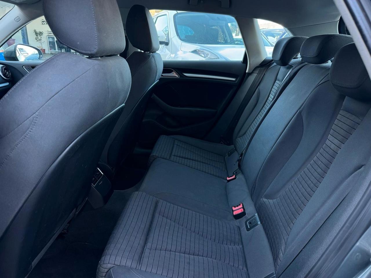 AUDI A3 1.6 TDI 110CV S TRONIC AMBITION NAVI KM156000