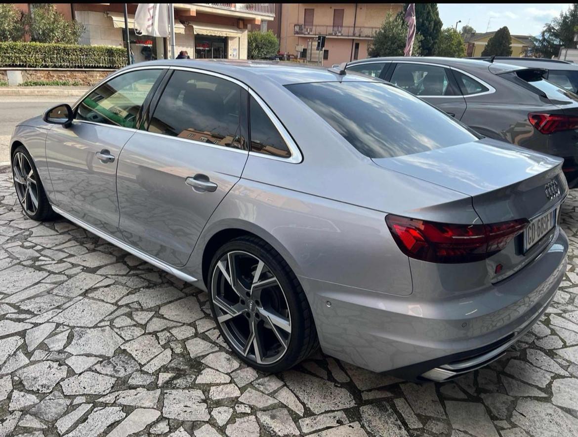 Audi A4 40 TDI S tronic S line edition