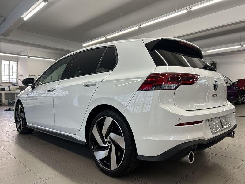 Volkswagen Golf 2.0 TSI GTI