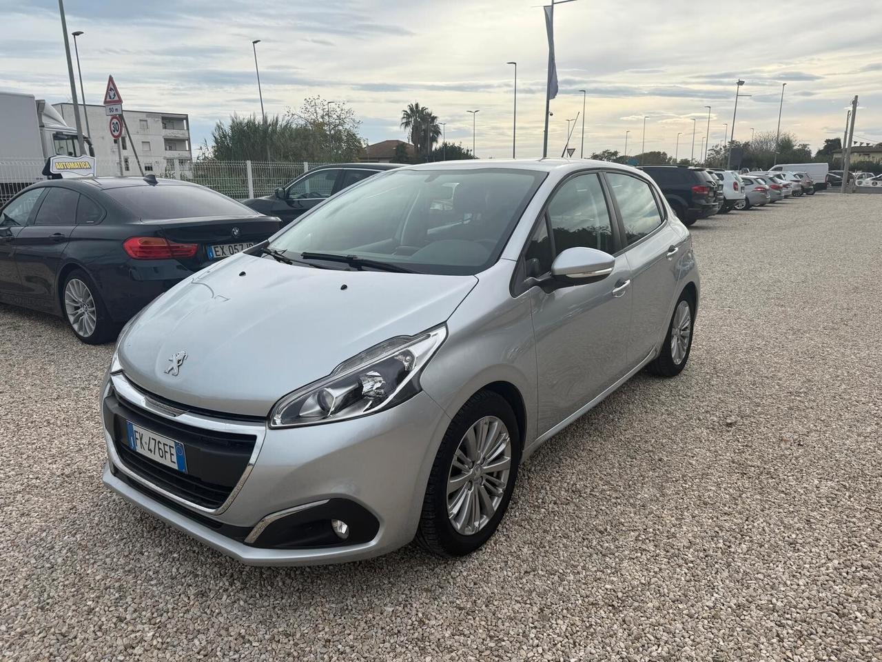 Peugeot 208 BlueHDi 75 5 porte Allure