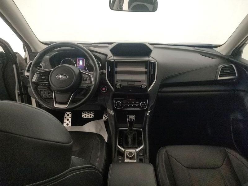 Subaru Forester 2.0i e-boxer Premium lineartronic