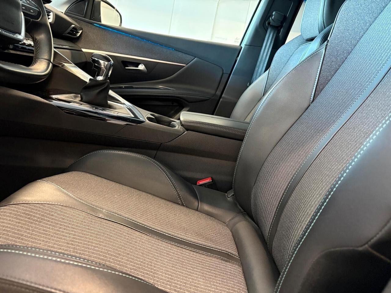 Peugeot 3008 ALLURE PACK BlueHDi 130 6mt SPOTICAR