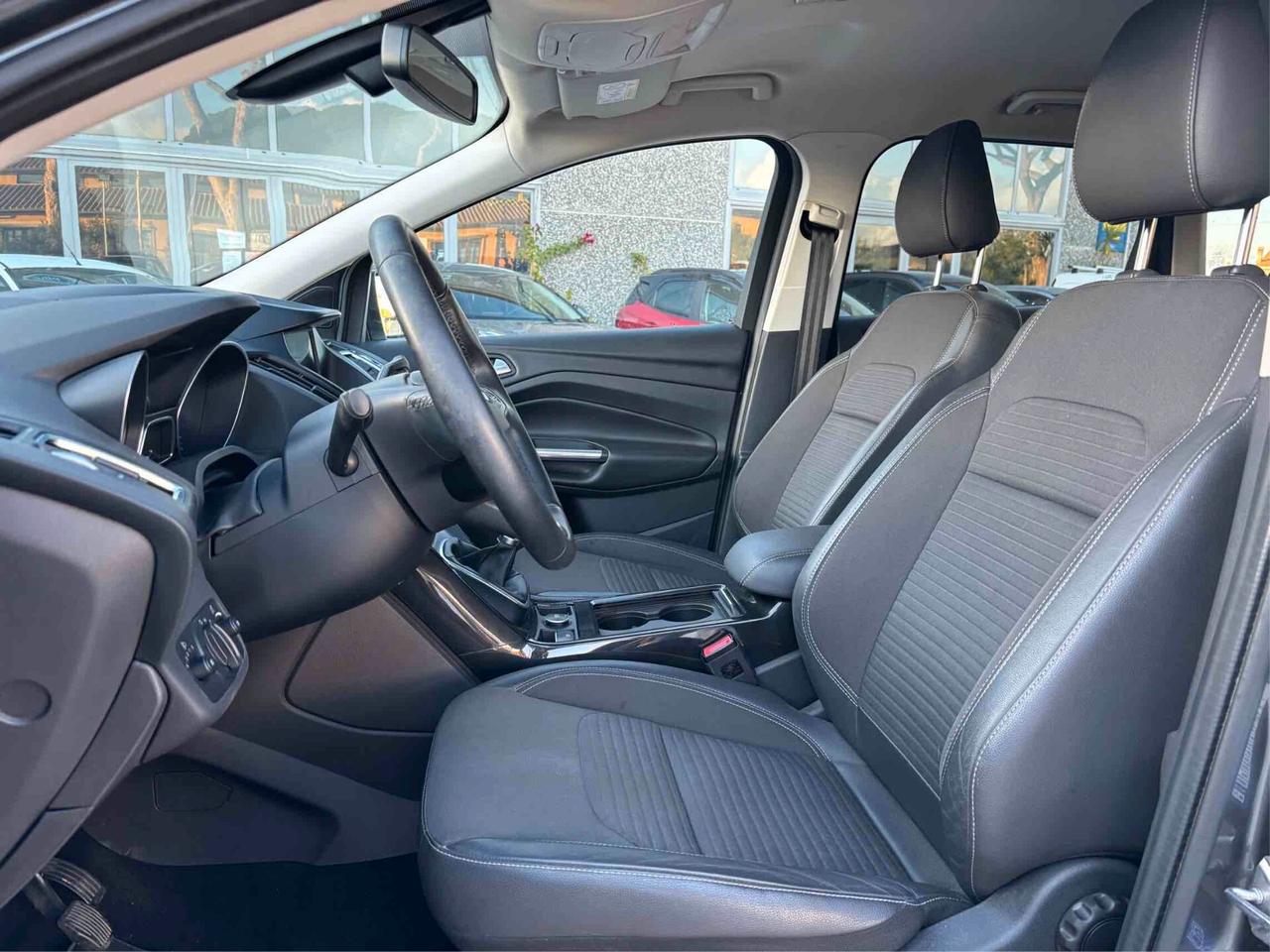 Ford Kuga 1.5 TDCI 120 CV S&S 2WD Titanium