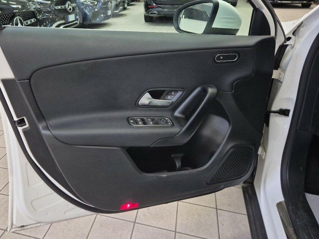 Mercedes Classe A 180 180 D Advanced 8G-DCT