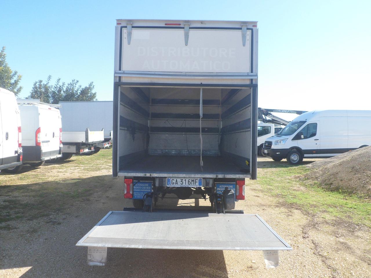 Iveco Daily 35c16 furgonatura con pedana