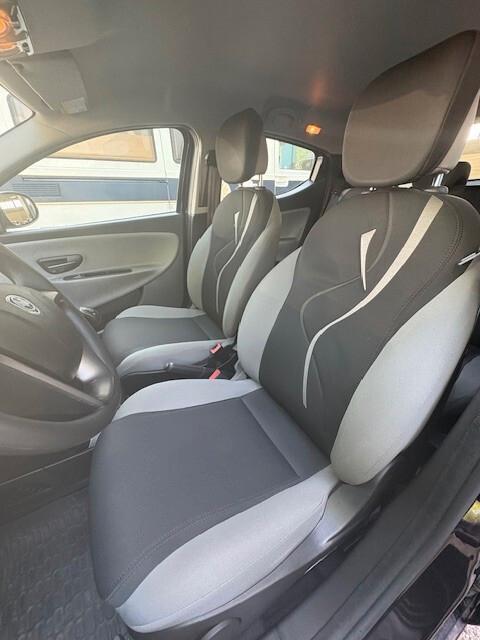 Lancia Ypsilon 1.2 69 CV 5 porte S&S Gold