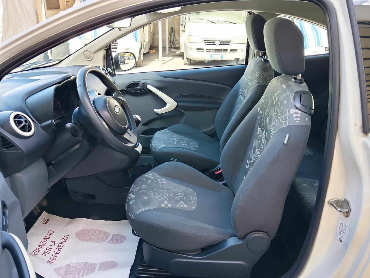 Ford Ka Ka+ 1.2 8V 69CV 2010 12 mesi di garanzia e manutenzione