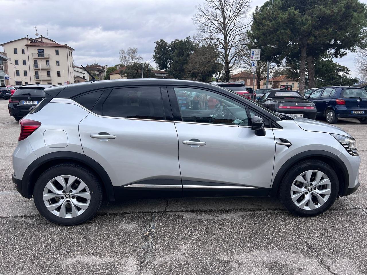 Renault Captur E-TECH 145 HEV Intens #10239