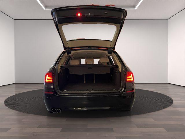 BMW 525 d XDRIVE *SEQUENZIALE AL VOLANTE,NAVI,XENO,PELLE