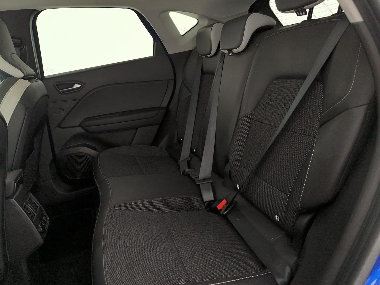 Renault Captur 1.6 e-tech hybrid techno fast track 145cv auto
