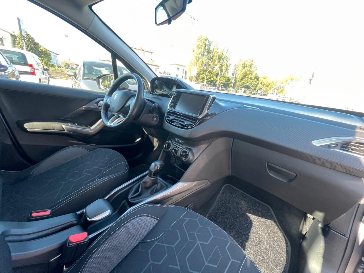 Peugeot 2008 PureTech 82 Active ANCHE X NEOPATENTATI