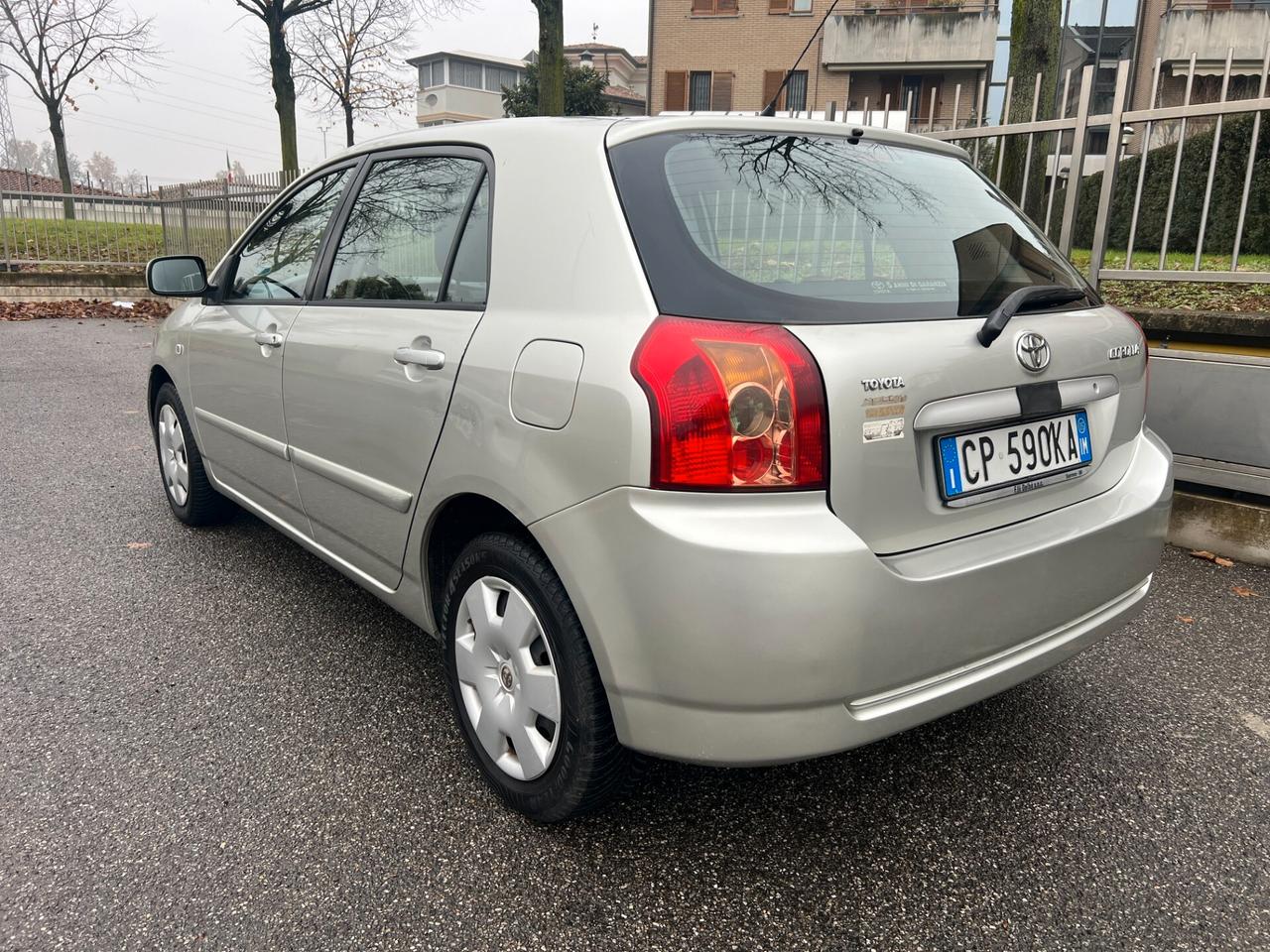 Toyota Corolla 1.4 16V 5 porte