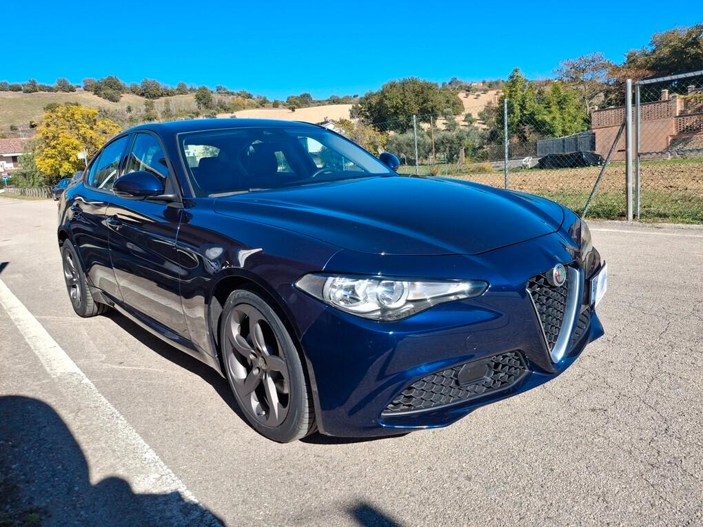 Alfa Romeo Giulia 2.2 Turbodiesel 150cv AT8 Super