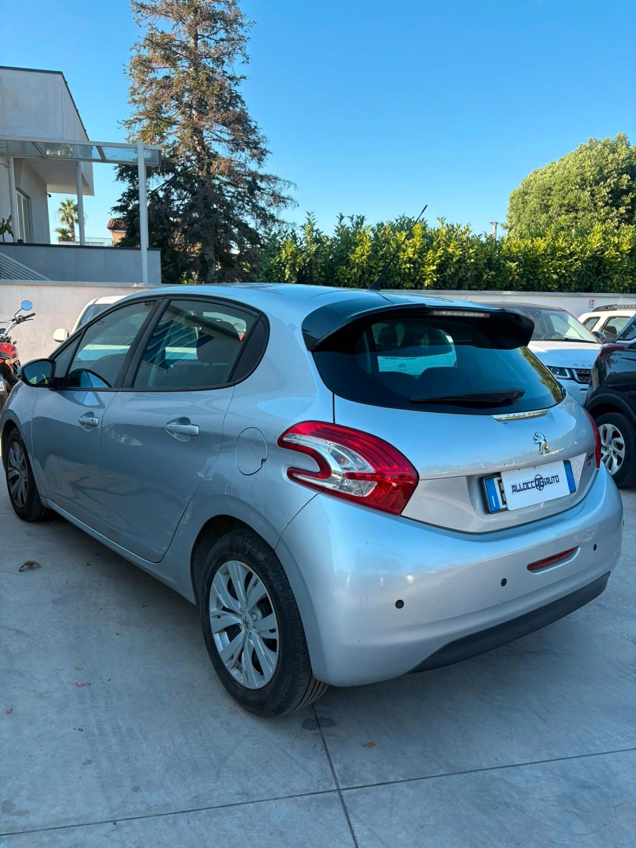 Peugeot 208 1.4 e-HDi 68 CV S&S CAMBIO AUTOMATICO 5 porte Active