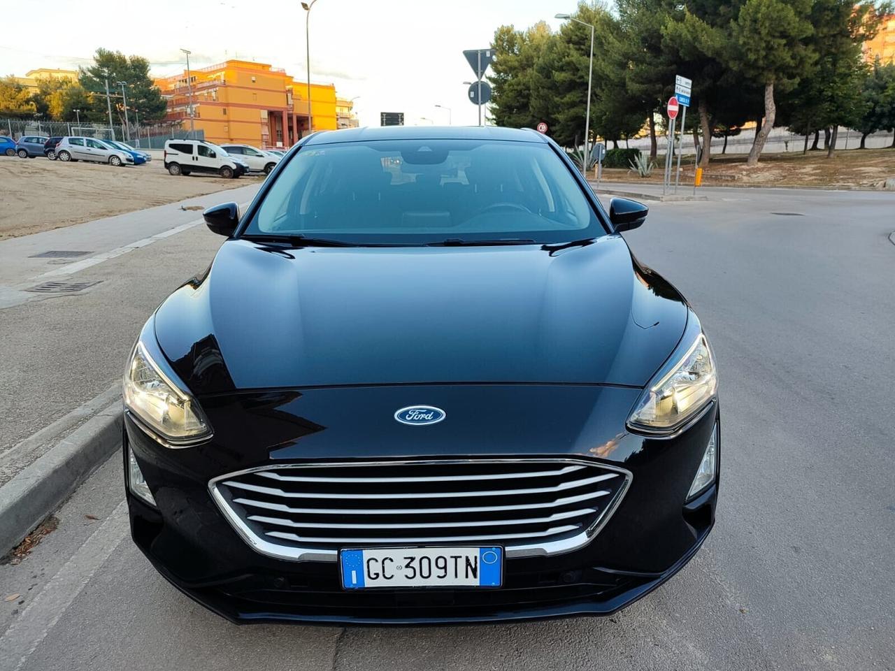 Ford Focus 1.5 tdci 120CV (2020) PARI AL NUOVO!!