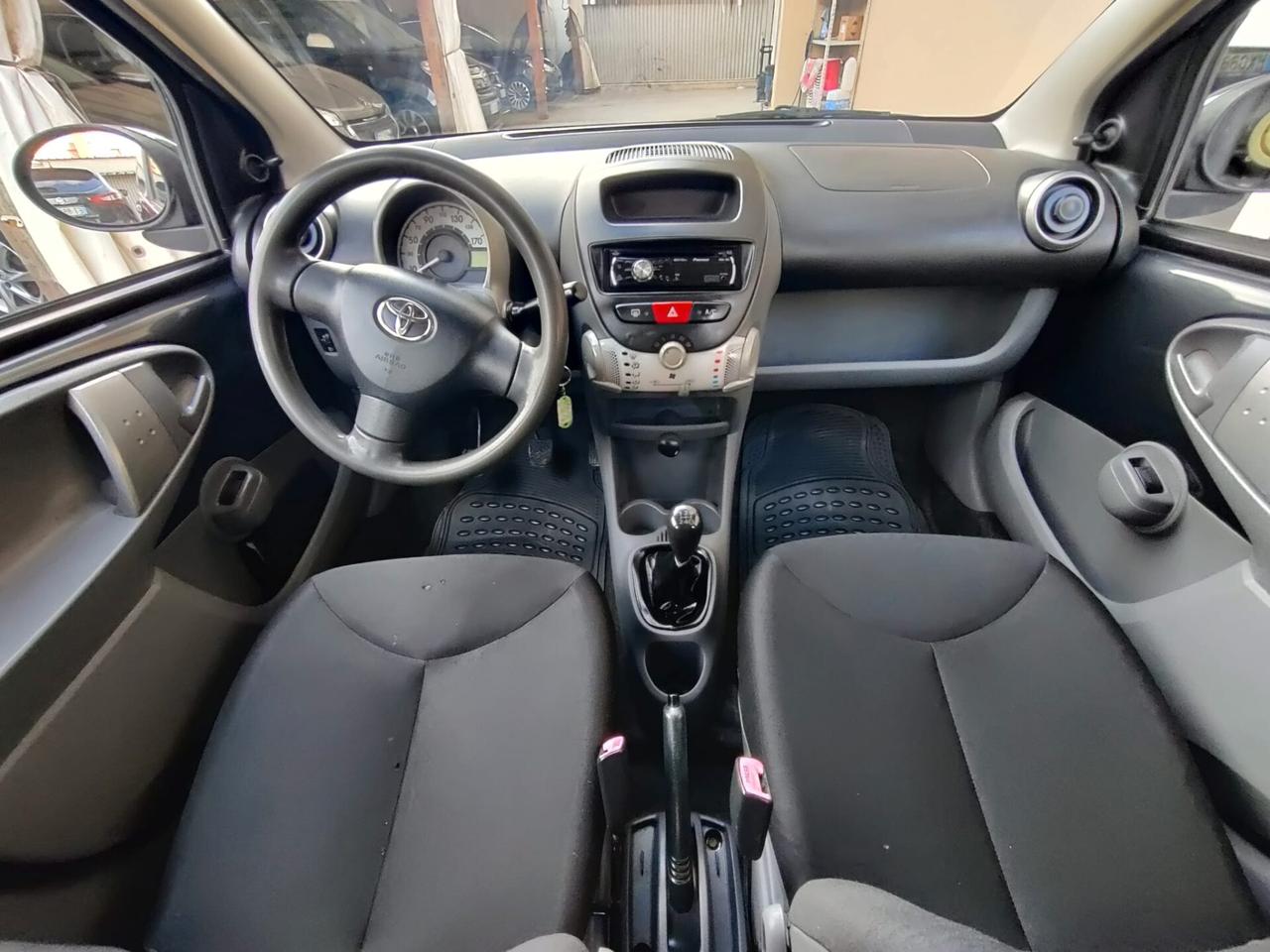 Toyota Aygo 1.0 Benzina 5 porte 2010