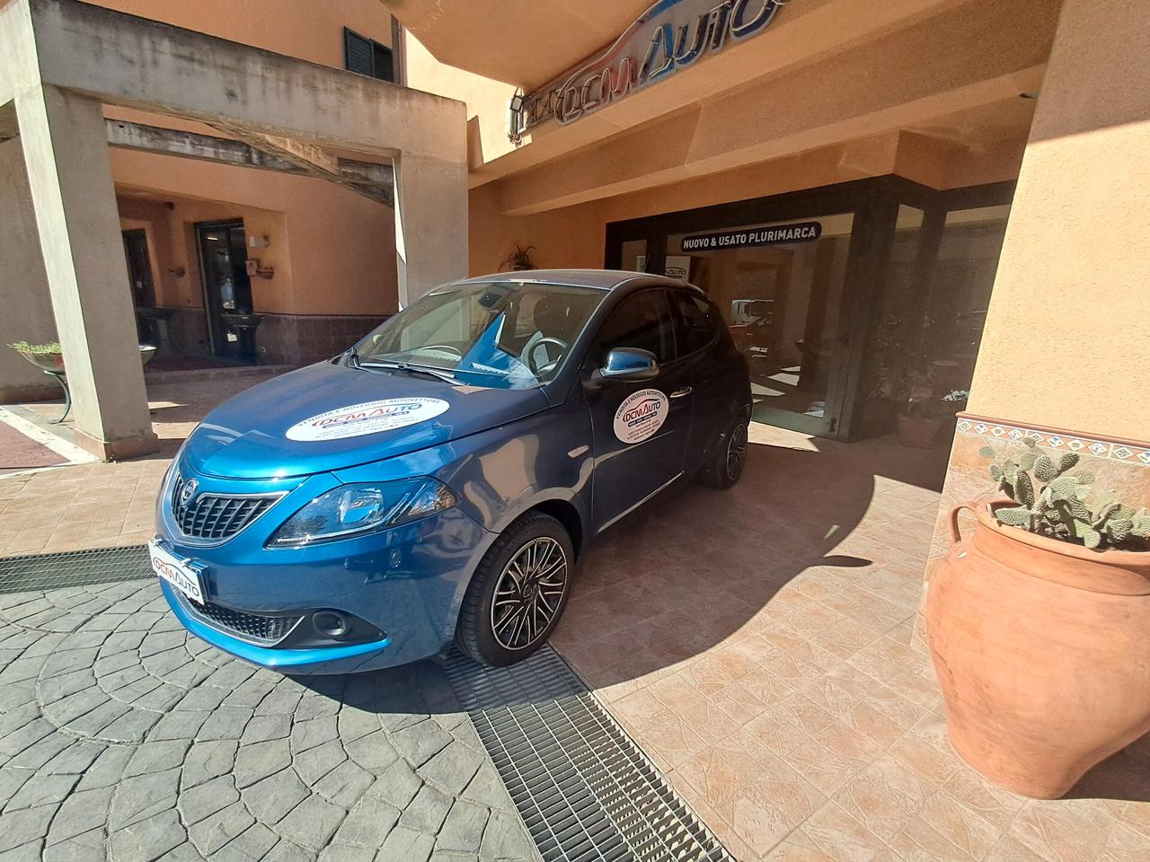 Lancia Ypsilon 1.0 FireFly 5 porte S&S Hybrid Gold