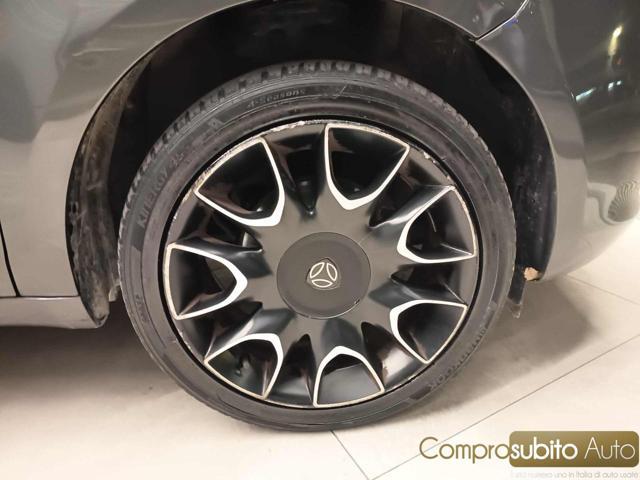 LANCIA Ypsilon 1.2 69 CV 5 porte Gold